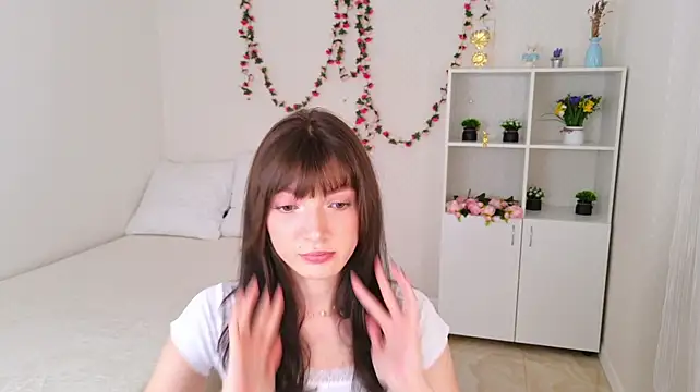 OwlEva - feet in stockings)