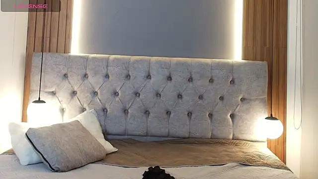 VictoriaLuxee_ - Show Pussy in closeup