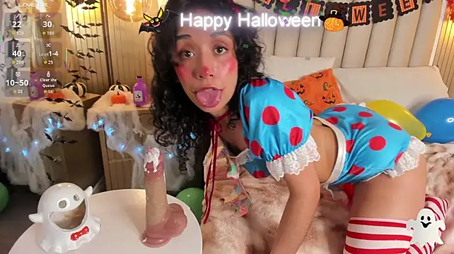 LuisaMarquez - 🎈Squashing a balloon with one's ass🎈