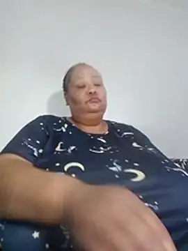 Nancy111 - Make Me cum and squit in my toy
