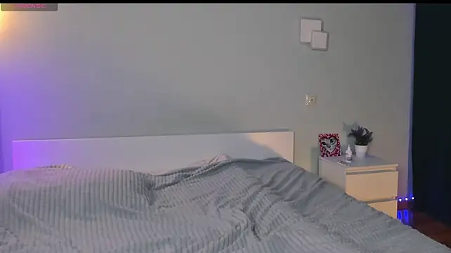 Lunbunnny - risky tease my top