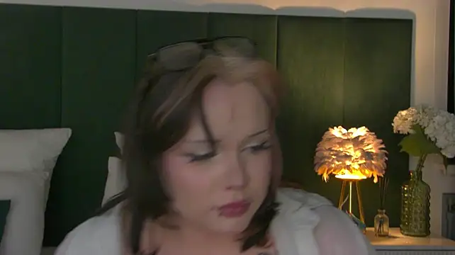 KittyNuarr - boobs close to the camera