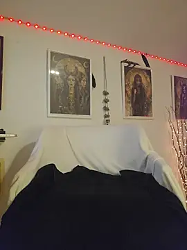 U_prolazu - Suck dildo