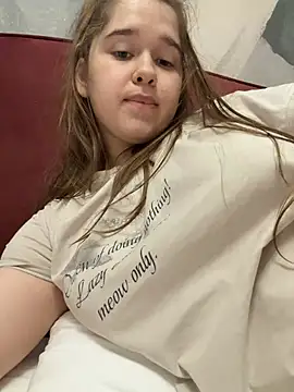 HornyGirlH - SHOW PUSSY