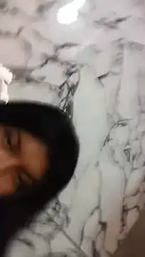 Mali-CeMuse - Show nipple
