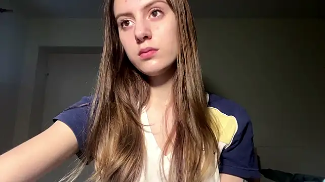 Cozyfernv - Play with bra strap👀