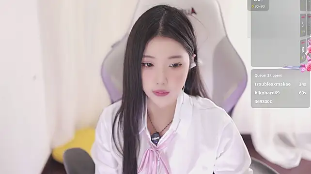 Kitty_baby77 - 完成任务 无内M腿5分钟 最后一个完成控制小粉5分钟