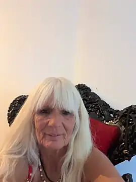 ReitherrinNatascha - Schwanzmassage mit den Füßen