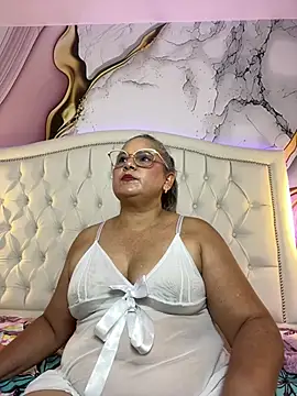 Lucy_Milf_474