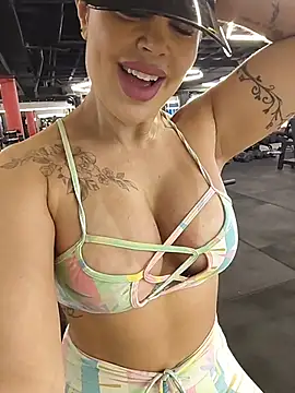Gatadorio - train with an anal plug/ treinar plug