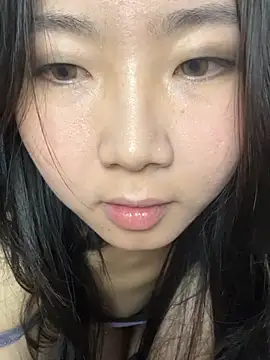 Queen-TT - 赚学费完成学业Complete your studies