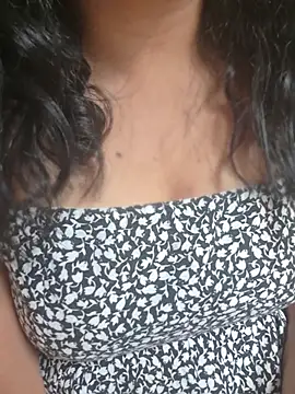 MojaditPussy - domi en mi clitoris y squirting chorro,