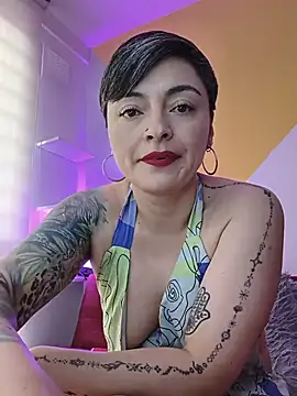 Kat_paradise - Oiled Ass