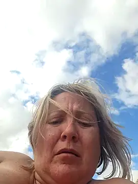 Lady_charlyne - Doigts chatte plage