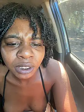 Ebony_Queeenx - Flash boobs + flash ass for daddy 😍