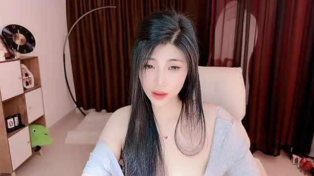 Vaidurya-Yolo - 哥哥們~米婭回家家喝麻麻的大補湯去咯~休息幾天啦~~~🤪