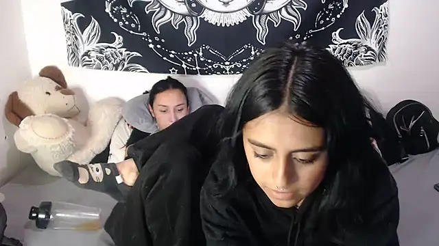 Abby_n_emily - SHOW ASSHOLE