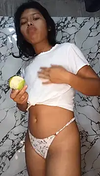 Mali-CeMuse - Show nipple