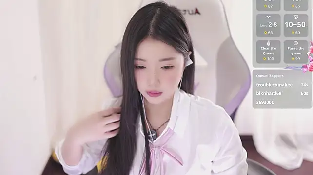 Kitty_baby77 - 完成任务 无内M腿5分钟 最后一个完成控制小粉5分钟