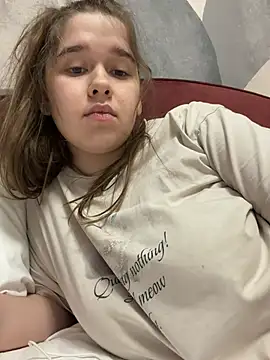 HornyGirlH - SHOW PUSSY