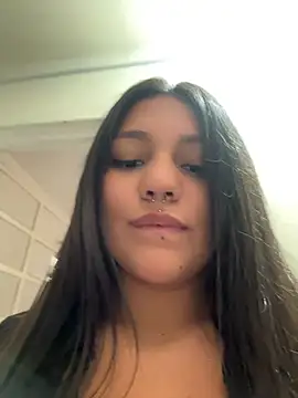 Emily_Gomezz - Play dildo in pussy