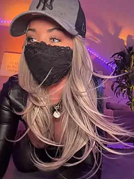 Fairyxbella - squirt show - last tip wins 3 vids 💦