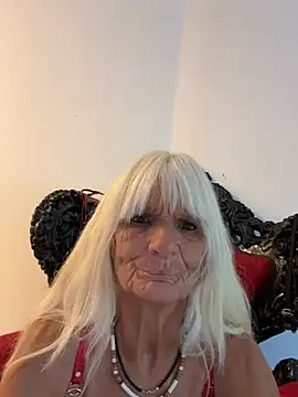 ReitherrinNatascha - Schwanzmassage mit den Füßen