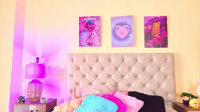 Leana_lovings1 - Suck dildo + fingers pussy