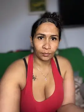 Carola-Ross - Flash AAs 🍑