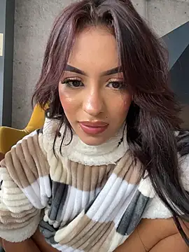 MystiqueXXX - KEEP MY KITTY WET! 🥵