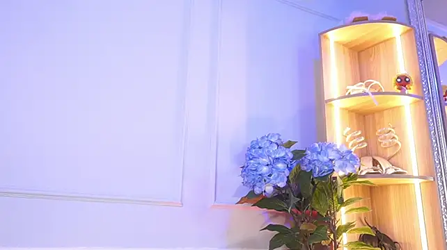 Elasummer - 🌸♛ Spit on my boobs