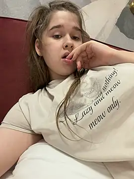 HornyGirlH - SHOW ASS