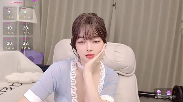 Uikyy1 - 没什么特长 就喜欢你特长（裸背诱惑)