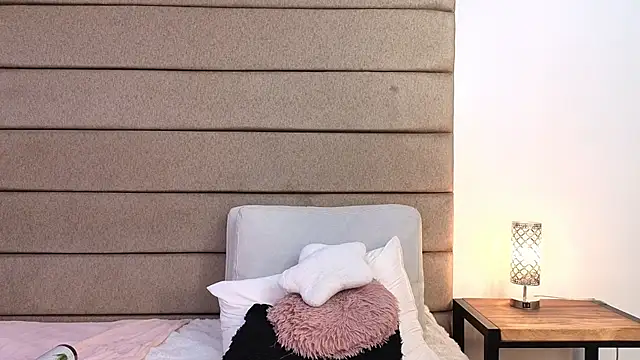 Abigail_montiel - I'll spank myself 8 times for you 🖤