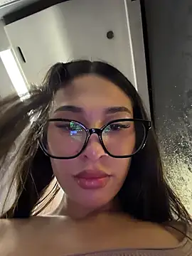 Aria51 - remove panties&walk w them in teeth