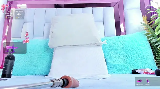 RileySweett - control toys x 1 min