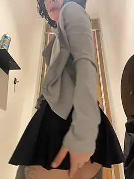 MietteDream - Open boobs f 30 seconds and shake