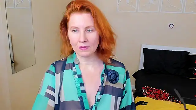 FoxySophia - change panties