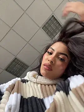 MystiqueXXX - QUEEN HARDER SQUIRT IN PUBLIC 💦☔