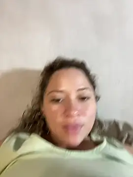 Jannieth - Make my pussy creamy.