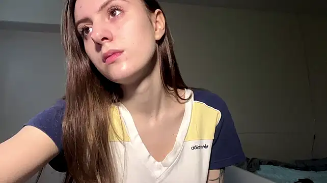 Cozyfernv - Massage my tits under top👀