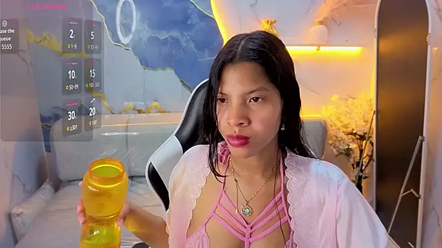 Emily_smith_t - cream in my tits