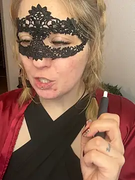 -CurvySecret- - 🍒Clothespin on Boobs