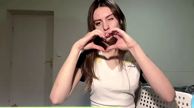 Cozyfernv - Massage my tits under top👀