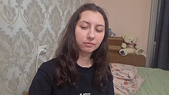 ChrystalAlma - show my boobs