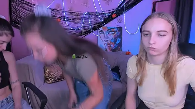 Kiki_swan - haandbra 3 girls