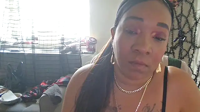 Mzpretty444 - SMOKE F & VIBE "FUK MACHINE"