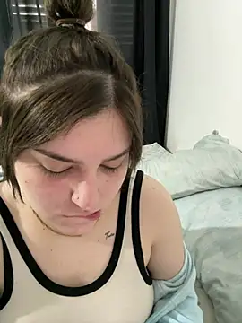 Valemccitaoff - tetas con baba + chupar dildo