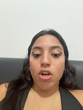 MeggyMae_ - show asshole in doggy
