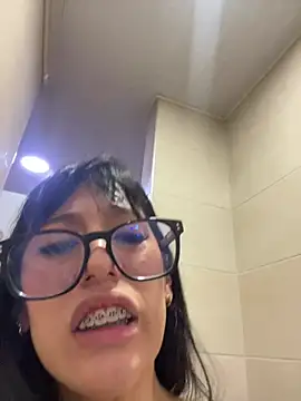 Susi_chimm - Show panty in public